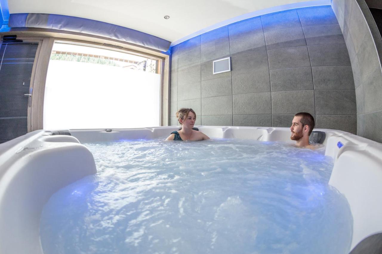 Victoria Lodge, Friendly Hotel Val-d'Isere Ngoại thất bức ảnh